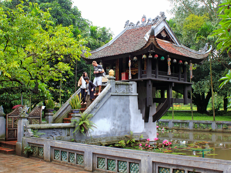 Vietnam tours 12 days one pillar pagoda.jpeg